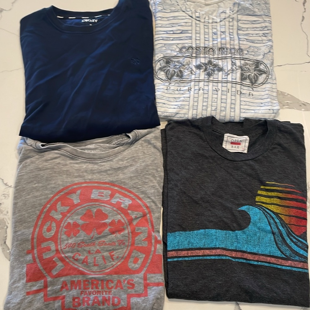 4 T-Shirts